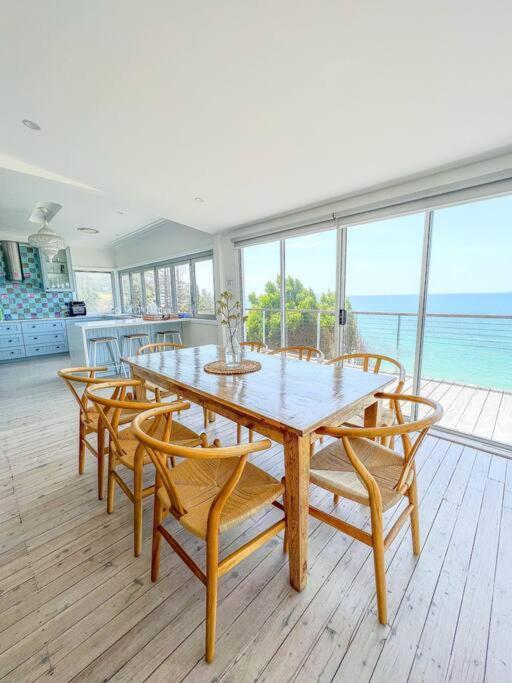Seashack Uninterrupted And Spectacular Ocean View Pet Friendly Holiday home